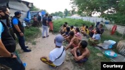 သြဂုတ်လ၁၁ရက်နေ့က နကွန်ဖနုံခရိုင်မှာ ဖမ်းမိတဲ့ မြန်မာနိုင်ငံသားများ