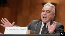 白宫国家安全委员会印太事务协调员库尔特·坎贝尔2023年12月7日出席参议院外交关系委员会针对他出任美国副国务卿一职的人事提名确认听证会。(美联社)