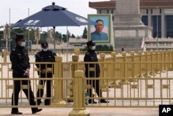 以防疫为名管制严密的天安门广场。(2022年4月28日)