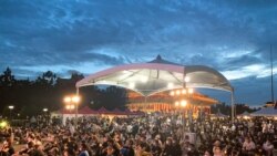 台北六四烛光晚会揭幕“国殇之柱” 幸存者感谢自由民主的台湾 台北六四烛光晚会揭幕“国殇之柱” 幸存者感谢自由民主的台湾