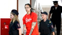 ဖမ်းဆီးခံ အမေရိကန် ဘတ်စ်ကတ်ဘောသမားနဲ့ ရုရှား လက်နက်ကုန်သည် လဲလှယ်မယ့် သတင်းထွက် ဖမ်းဆီးခံ အမေရိကန် ဘတ်စ်ကတ်ဘောသမားနဲ့ ရုရှား လက်နက်ကုန်သည် လဲလှယ်မယ့် သတင်းထွက်