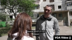 Володимир Кличко, український професійний боксер, колишній чемпіон у важкій вазі (WBA, IBF, WBO, IBO) розмовляє із «Голосом Америки». Київ, Україна. червень 2022 року.