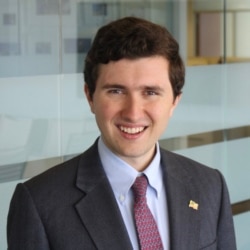 非营利组织美国海军研究所(U.S. Naval Institute)“海上平叛项目”(Maritime Counterinsurgency Project )主任亨特·斯泰尔斯(Hunter Stires)(照片来源:本人提供)