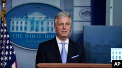 资料照片:时任特朗普政府白宫国家安全顾问的罗伯特·奥布莱恩在白宫新闻发布会上讲话。(2020年9月4日)