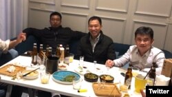 湖南异议人士欧彪峰(右)与近期被再次监居的陕西维权律师常玮平(左)在一起