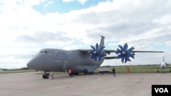 2013年莫斯科航展上展出的乌克兰安东诺夫运输机。(资料照)