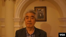 前共同社《中国观察》周刊总编辑坂井臣之助认为,日本应密切关注中国渔船这次集结尖阁诸岛的动向。(美国之音歌篮拍摄)