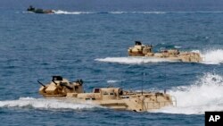 美国和菲律宾军队在南中国海上举行军事演习(2015年4月21日)