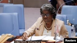 资料照片:美国常驻联合国代表琳达·托马斯-格林菲尔德在联合国安理会发表讲话(2021年8月16日)