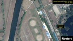 三八线以北项目提供的卫星图像显示金正恩的专列可能在一处车站接受提供服务。(资料照:2020年4月15日)