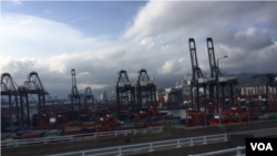 香港的“港” (美国之音记者申华拍摄)