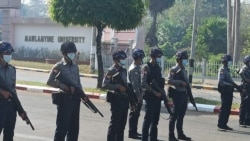မော်လမြိုင်တက္ကသိုလ်အနီး ဆန္ဒပြသူတွေကို ရာဘာကျည်ဖြင့် ပစ်ခတ်ဖြိုခွင်း မော်လမြိုင်တက္ကသိုလ်အနီး ဆန္ဒပြသူတွေကို ရာဘာကျည်ဖြင့် ပစ်ခတ်ဖြိုခွင်း