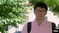 曲亦歌出生于1990年,目前在宾州州立大学读研究生