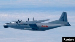 资料照:中国空军运-8运输机