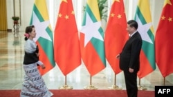 မှတ်တမ်းဓါတ်ပုံ- နိုင်ငံတော်တိုင်ပင်ခံ ဒေါ်အောင်ဆန်းစုကြည်နှင့် တရုတ်သမ္မတ Xi Jinping တို့ ၂၀၁၉ ဧပြီလတုန်းက တွေ့ဆုံစဉ်