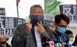 支联会主席李卓人因8-18流水式集会案及8-31祈祷游行案,被判监禁14个月。 (美国之音/汤惠芸)