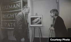 1998年伯恩斯坦卸任人权观察主席