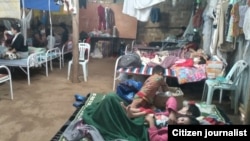 မြန်မာ စစ်ဘေးရှောင် တိုင်းရင်းသားဒုက္ခသည်တွေ ခိုလှုံရာ ထိုင်းနိုင်ငံ၊ အုန်းဖျန်ဒုက္ခသည်စခန်းတွင်း ဆေးရုံ။ (ဓာတ်ပုံ-CJ)