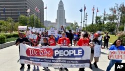 Để duy trì nền dân chủ, để nhân quyền được tôn trọng, đặc biệt tại Hoa Kỳ, nó đòi hỏi công dân phải có nghĩa vụ, bởi quyền thôi thì không đủ.