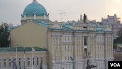 位于莫斯科的罗斯石油公司总部大楼。(美国之音白桦拍摄)