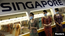 在新加坡航线培训中心的新加坡航空公司机组人员。(2020年11月21日)