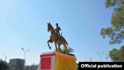 ဗိုလ်ချုပ်အောင်ဆန်းကြေးရုပ် လွိုင်ကော် ကရင်ပြည်နယ်
