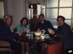 从左至右:许良英、李淑娴、方励之、刘宾雁四人起草反右三十年联署信