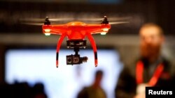 美国内华达州拉斯维加斯举行的一个展会上展示的Autel Robotics X-Star 无人机。(2017年1月6日)