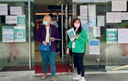 有长者表示,因毒奶粉等问题对中国制科兴疫苗没信心 (美国之音/汤惠芸)