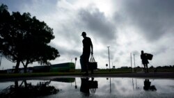 မုန်တိုင်း Laura ကန် တောင်ပိုင်းကို တနာရီ မိုင် ၁၄၀ နဲ့ ဝင်ရောက်ဖွယ်ရှိ မုန်တိုင်း Laura ကန် တောင်ပိုင်းကို တနာရီ မိုင် ၁၄၀ နဲ့ ဝင်ရောက်ဖွယ်ရှိ