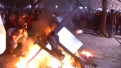 川普总统批评加大伯克利分校暴力抗议右翼网编 川普总统批评加大伯克利分校暴力抗议右翼网编