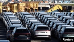 中国制造的小鹏电动汽车运抵比利时的泽布吕赫港。(2024年10月24日)