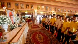 တောဝက်ဘောလုံးအသင်း သေဆုံးသွားသူကို ရည်စူး၍ ကိုရင်ဝတ်မည် တောဝက်ဘောလုံးအသင်း သေဆုံးသွားသူကို ရည်စူး၍ ကိုရင်ဝတ်မည်