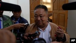 NLD ဗဟိုအလုပ်အမှုဆောင်ကော်မတီဝင် ဦးဝင်းထိန်က သတင်းထောက်များကို ဖြေကြား