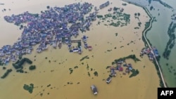 从空中鸟瞰江西省上饶市鄱阳湖地区的洪涝灾情。(2020年7月15日)