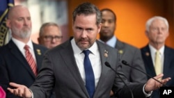 资料照片:佛罗里达州共和党国会众议员迈克·沃尔兹。(2023年1月4日)