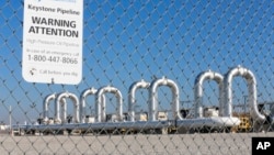 美国内布拉斯加州的加油站,将连接基石输油管道(2015年11月3日)