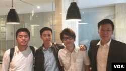 从左至右:西藏学生运动执行主任多吉才旦、香港前民间人权阵线召集人杨政贤、“香港众志”常委敖卓轩、台湾太阳花学运领袖林飞帆(美国之音拍摄)
