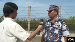 ဗွီအိုအေမြန်မာပိုင်း ဌါနမှုး ဦးသန်းလွင်ထွန်းက နယ်ခြားစောင့် ရဲတပ်ဖွဲ့ ဒုတိယ ကွပ်ကဲရေးမှူး ရဲမှူးကြီးမျိုးဆွေ ကို မေးမြန်း။