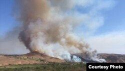 南加高尔夫球场意外起火(OCFA photo)