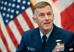 美国海岸警卫队司令楚孔夫特(Admiral Paul Zukunft)上将(2015年10月)