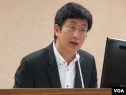 台湾执政党民进党立委蔡适应(美国之音张永泰拍摄)