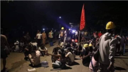 ညဖက်ဆန္ဒပြပွဲတွေ နှိမ်နင်းခံရမှုကြောင့် ထိခိုက်သေဆုံးမှုတချို့ရှိ ညဖက်ဆန္ဒပြပွဲတွေ နှိမ်နင်းခံရမှုကြောင့် ထိခိုက်သေဆုံးမှုတချို့ရှိ