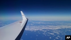 日本海上自卫队的湾流V型飞机搜索失踪马航班机。(2014年4月1日)