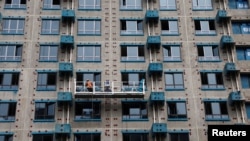 北京一处正在建设的居民楼工地。(2023年9月6日)