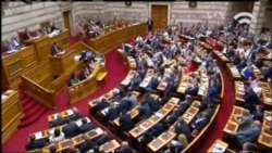 У Греції ростуть черги до банкоматів. Відео У Греції ростуть черги до банкоматів. Відео