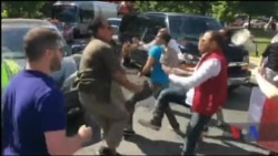 Прихильники турецького президента побилися із його противниками у Вашингтоні. Відео