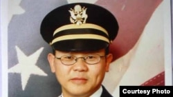 美国随军牧师熊焱军装照(熊焱提供)