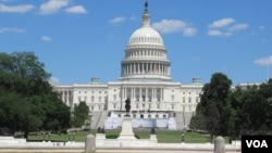 美国国会大厦(美国之音记者李逸华拍摄)