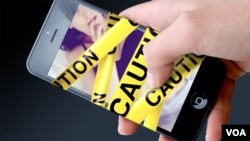 研究显示,美国青少年收发“性短信”现象增多。